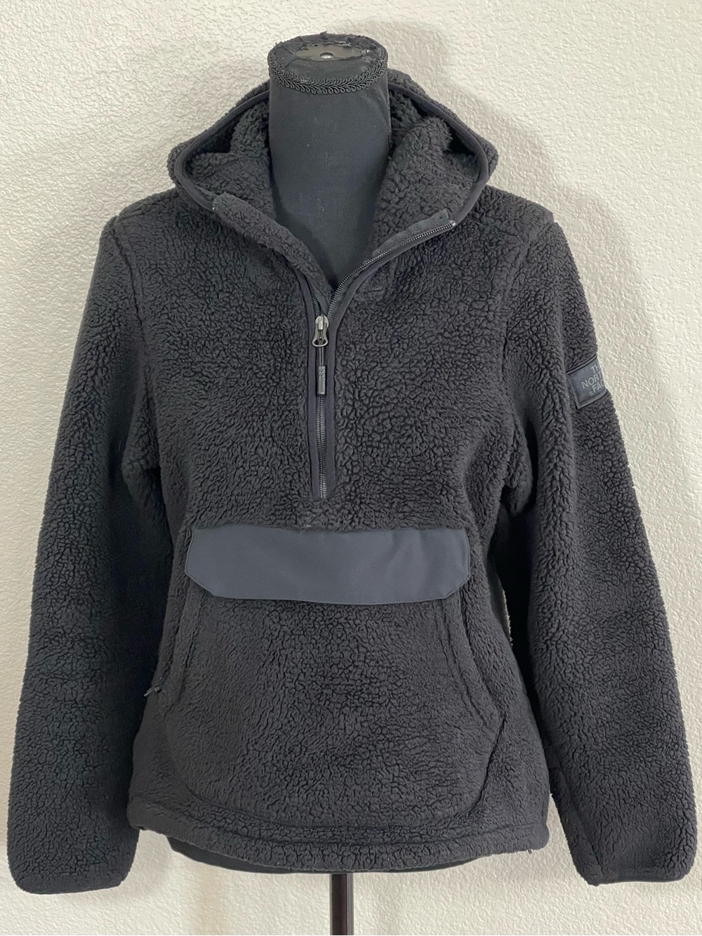 The North Face Campshire Black Sherpa Fleece Woman’s Half-Zip  Pullover Hoodie